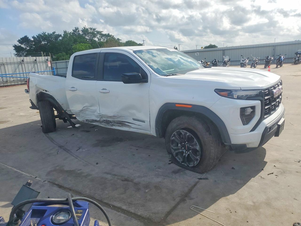 GMC CANYON 2024 — 5