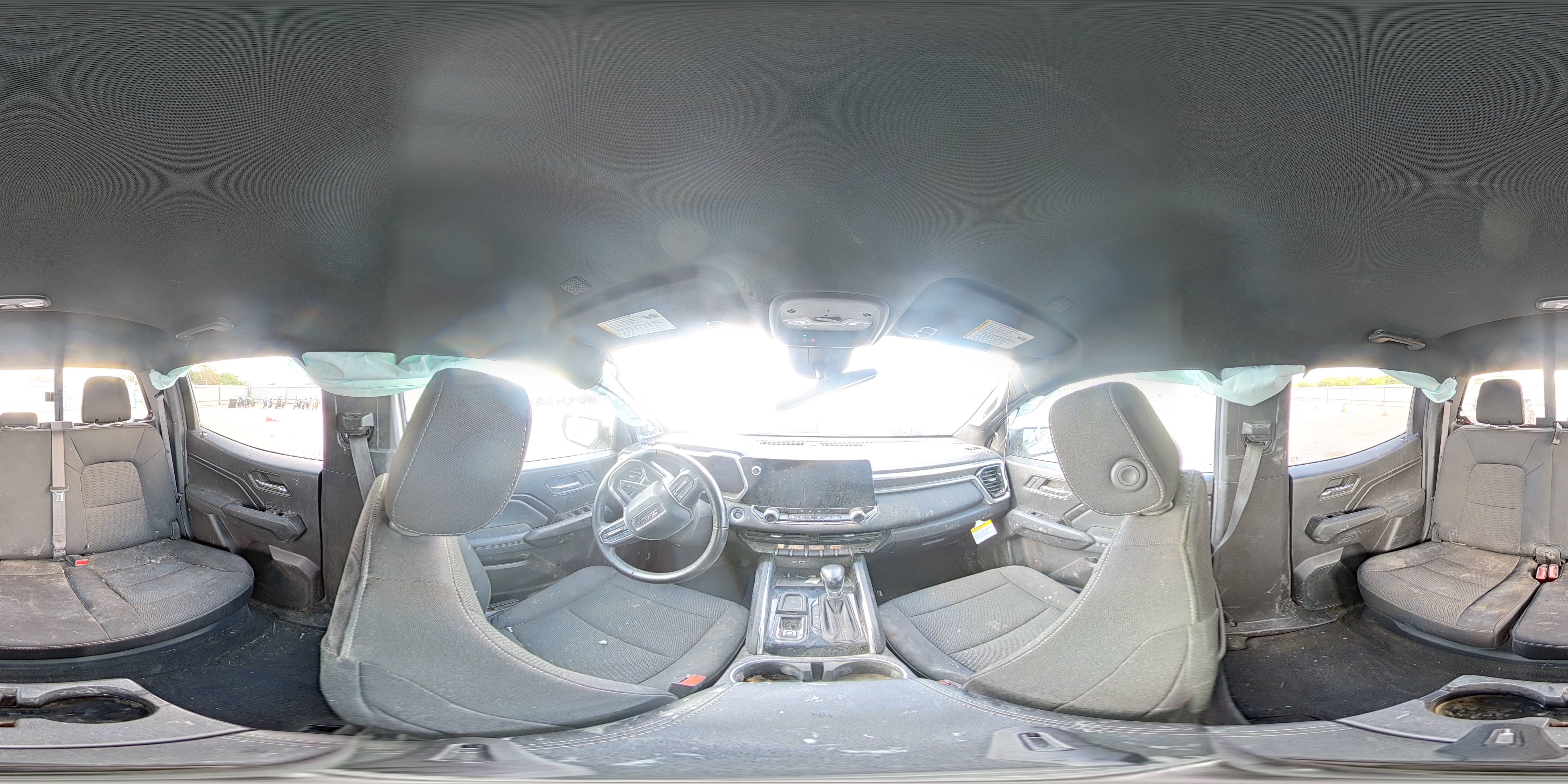 GMC CANYON 2024 — 14