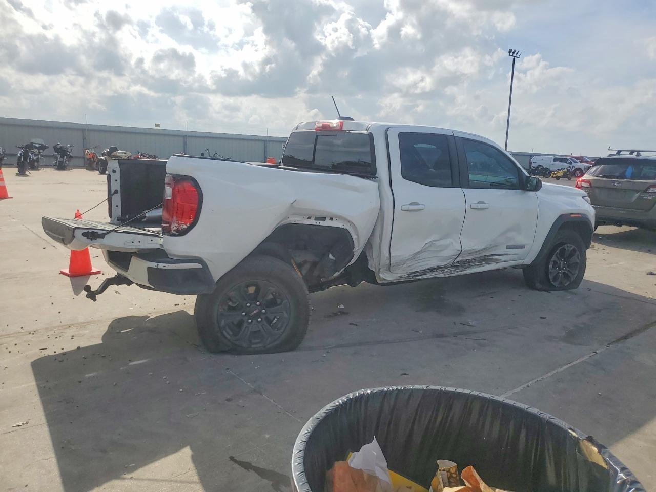 GMC CANYON 2024 — 4