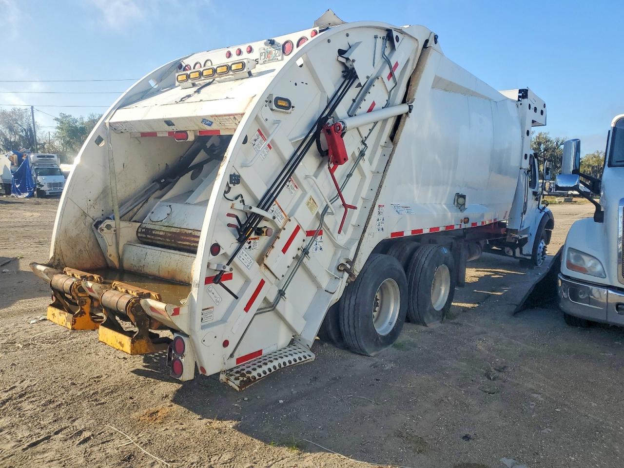 2020 FREIGHTLINER M2