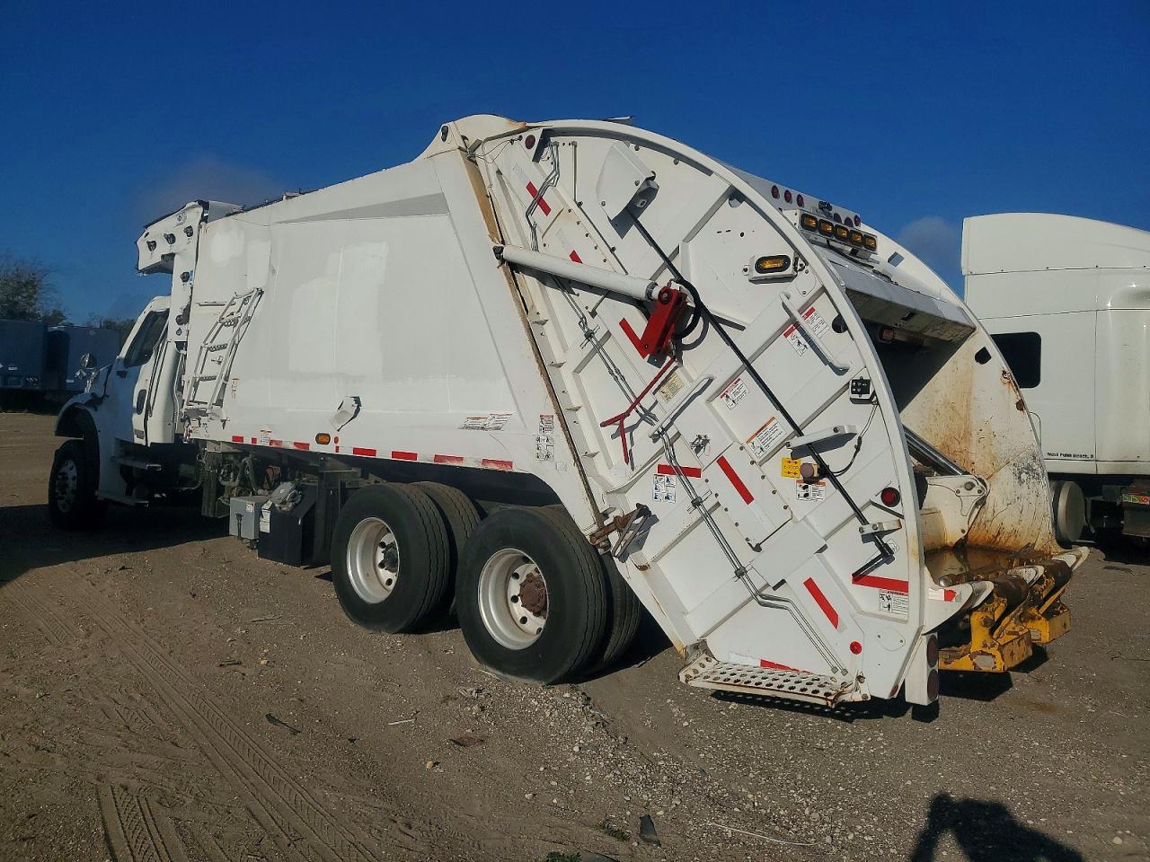 FREIGHTLINER M2 2020 — 4