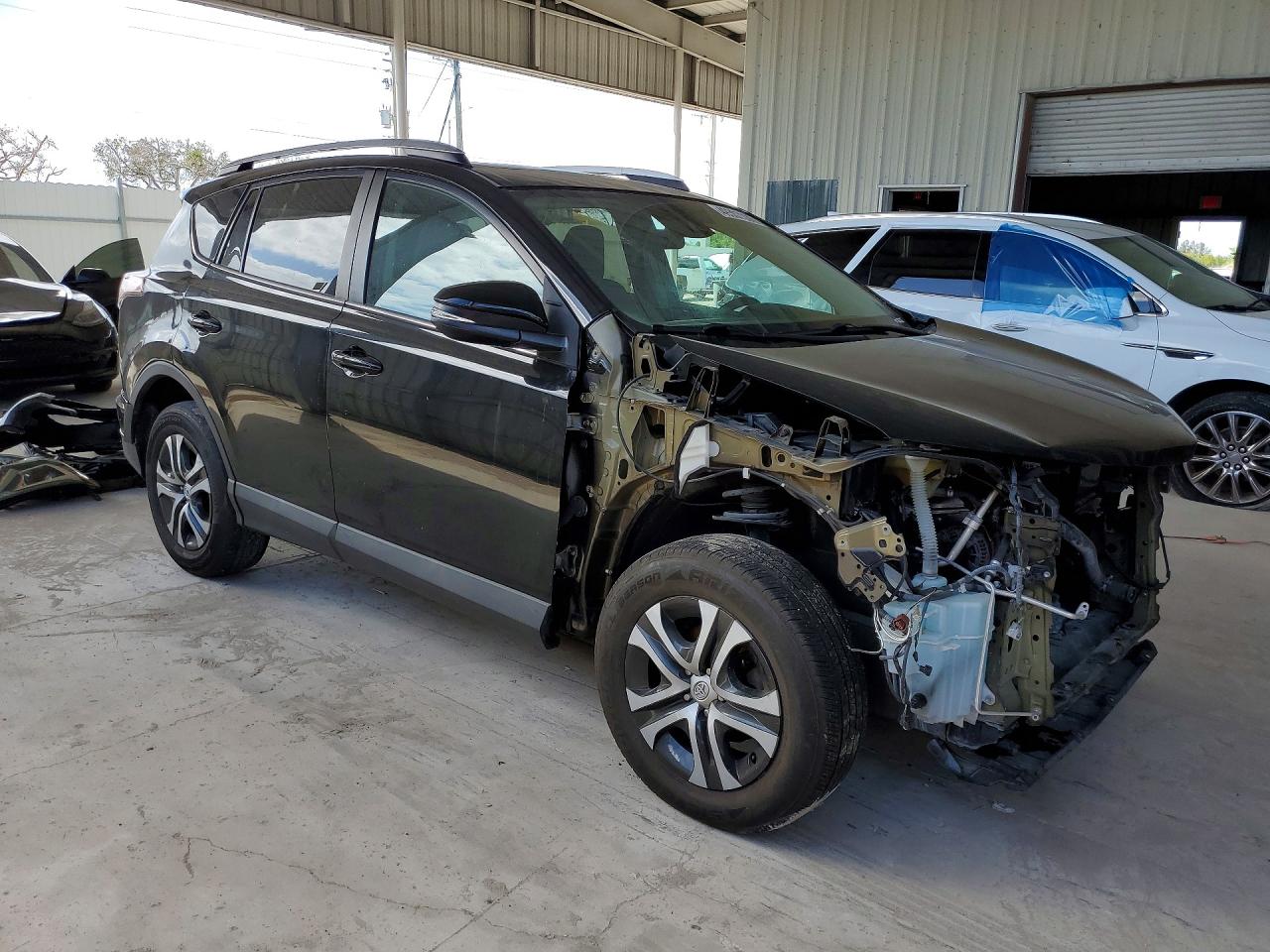 TOYOTA RAV 4 2017 — 5