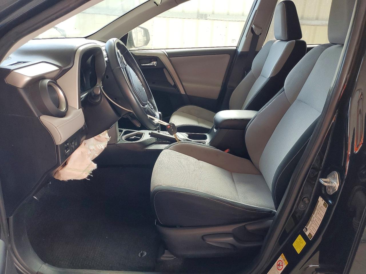 TOYOTA RAV 4 2017 — 8