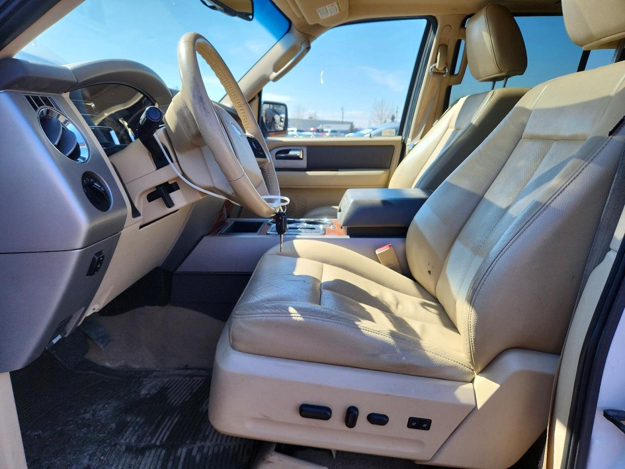 FORD EXPEDITION 2010 — 8