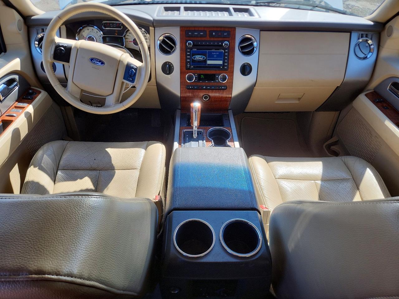 FORD EXPEDITION 2010 — 9