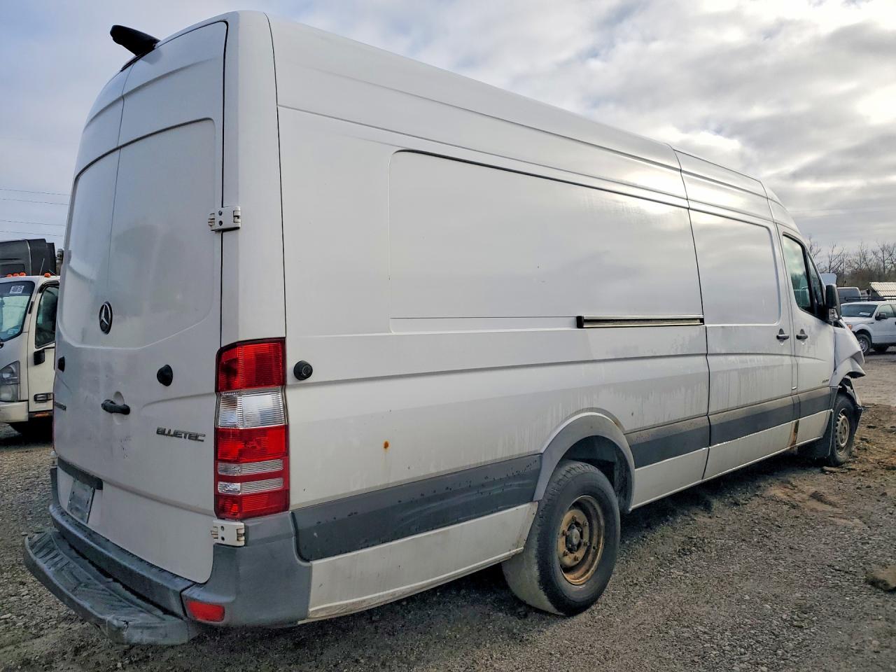 MERCEDES-BENZ SPRINTER 2015 — 4