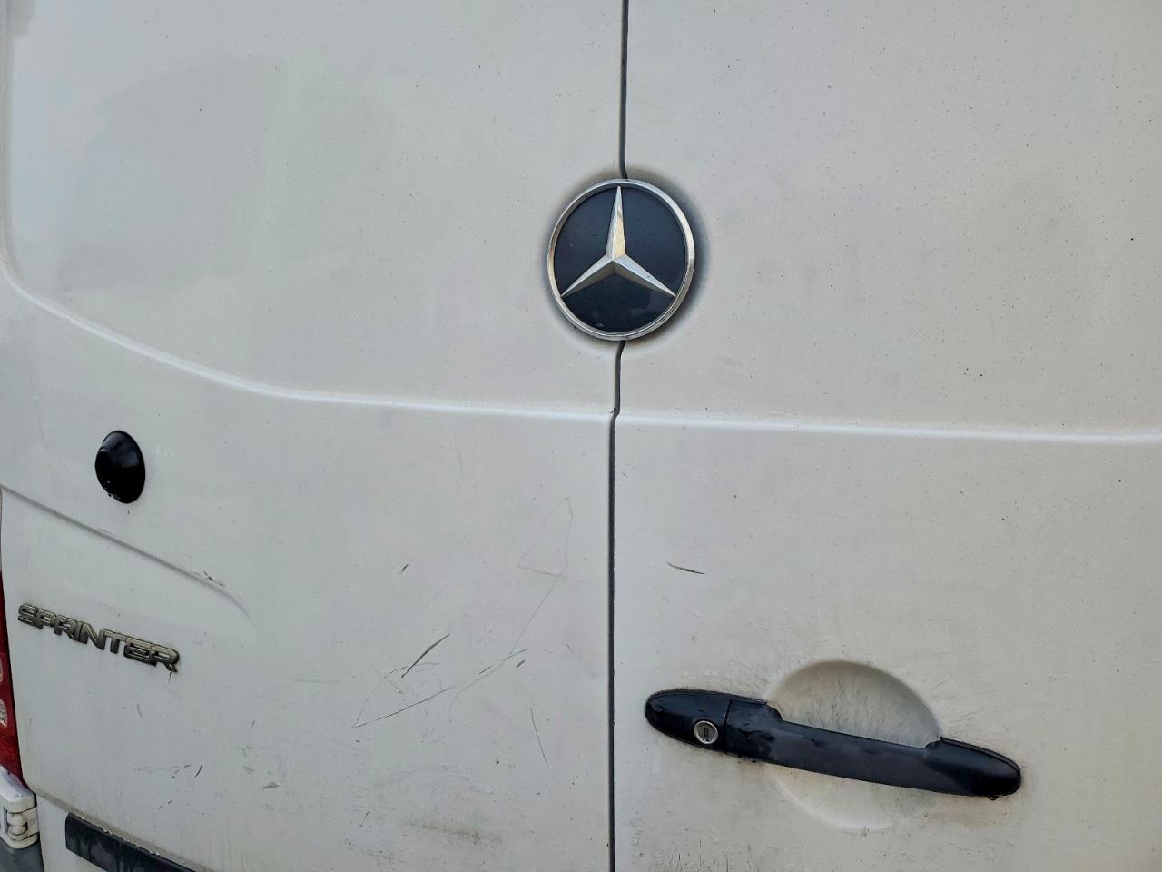 MERCEDES-BENZ SPRINTER 2015 — 11