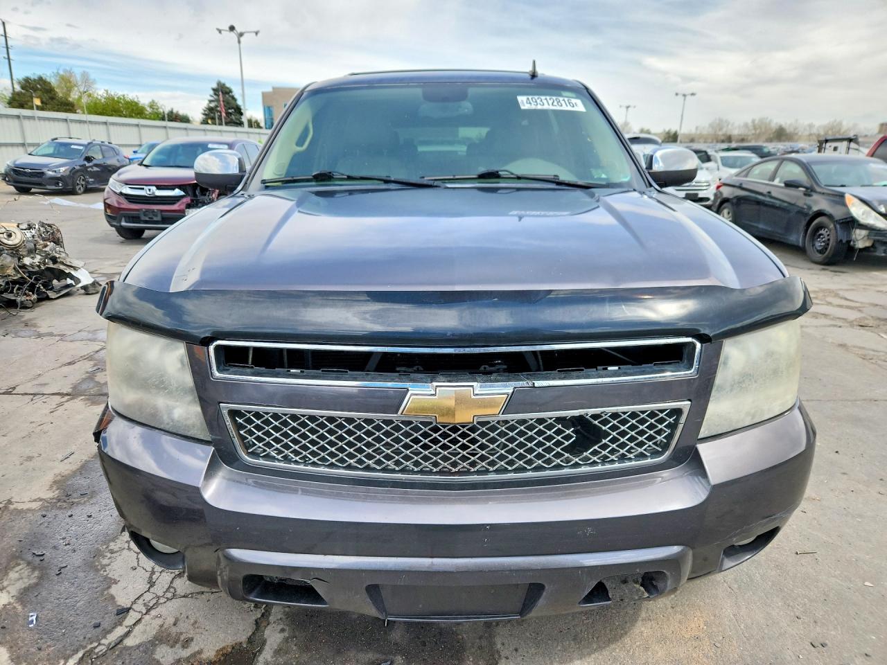 CHEVROLET SUBURBAN 2010 — 6