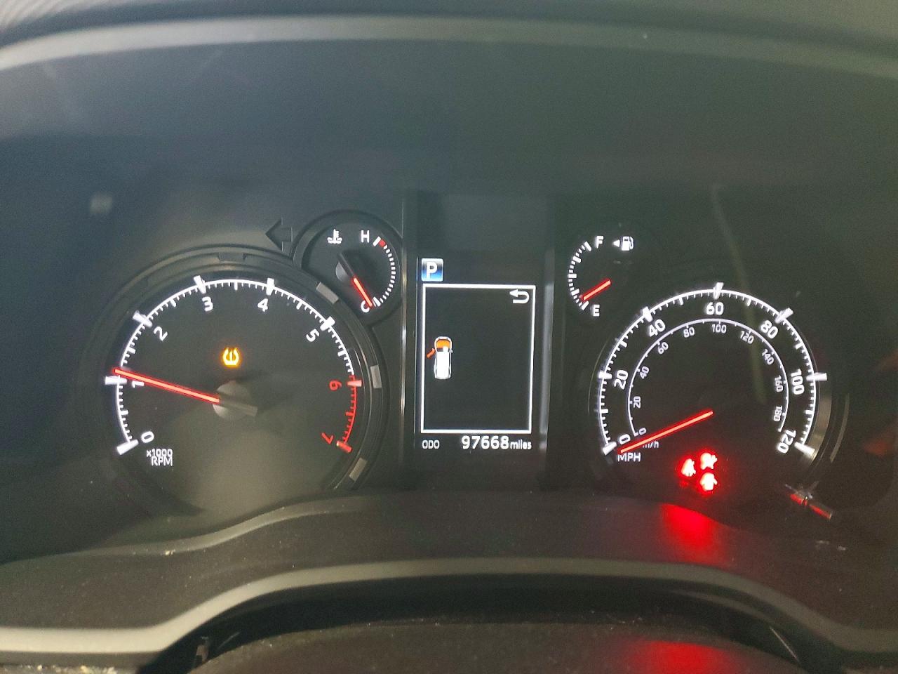 TOYOTA 4RUNNER 2022 — 10