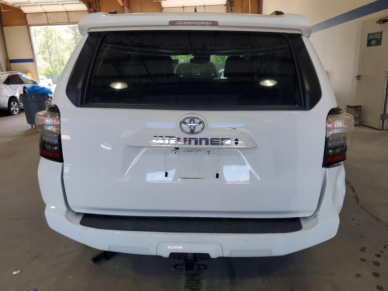 TOYOTA 4RUNNER 2022 — 7