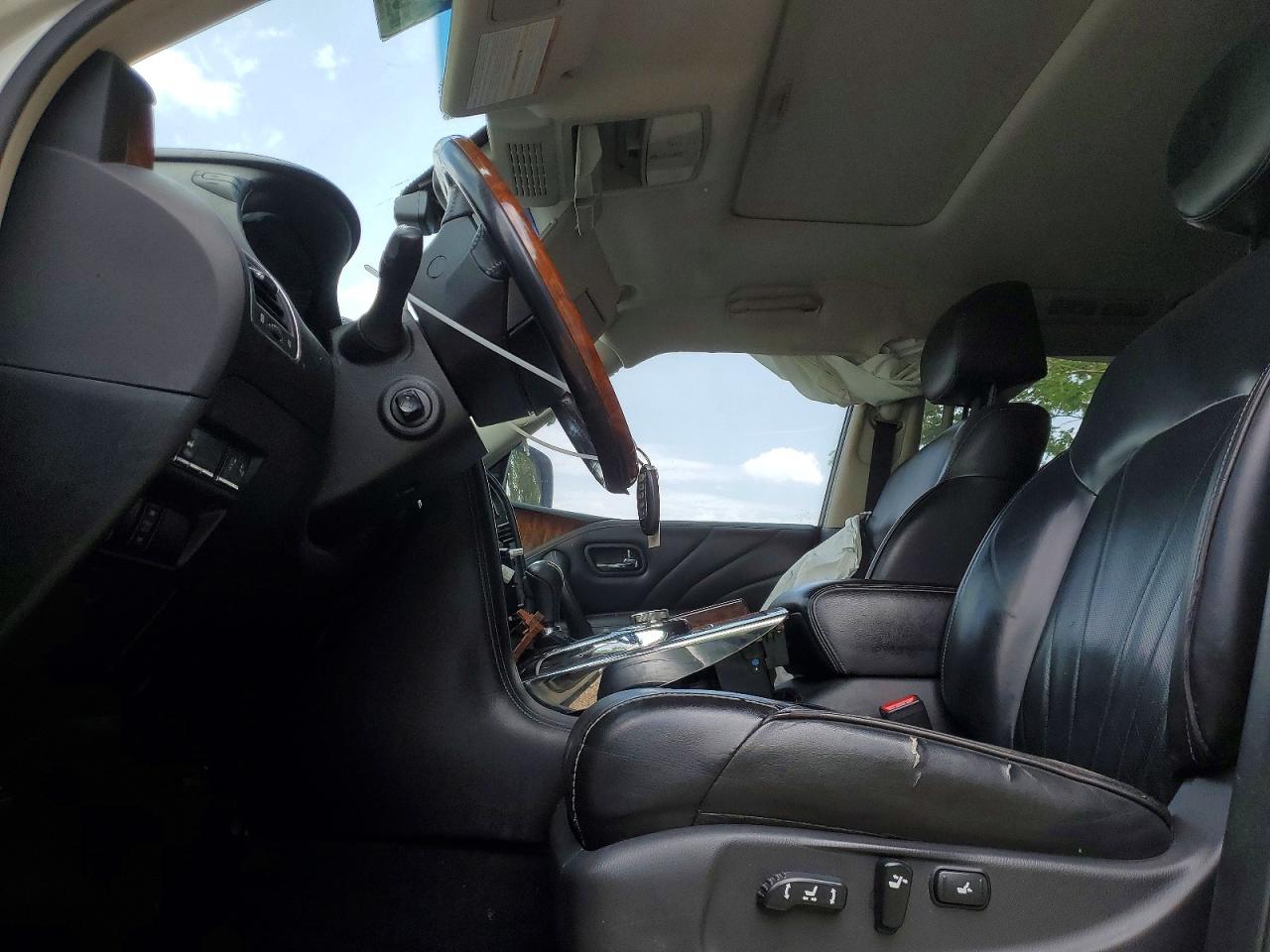 INFINITI QX80 2015 — 8