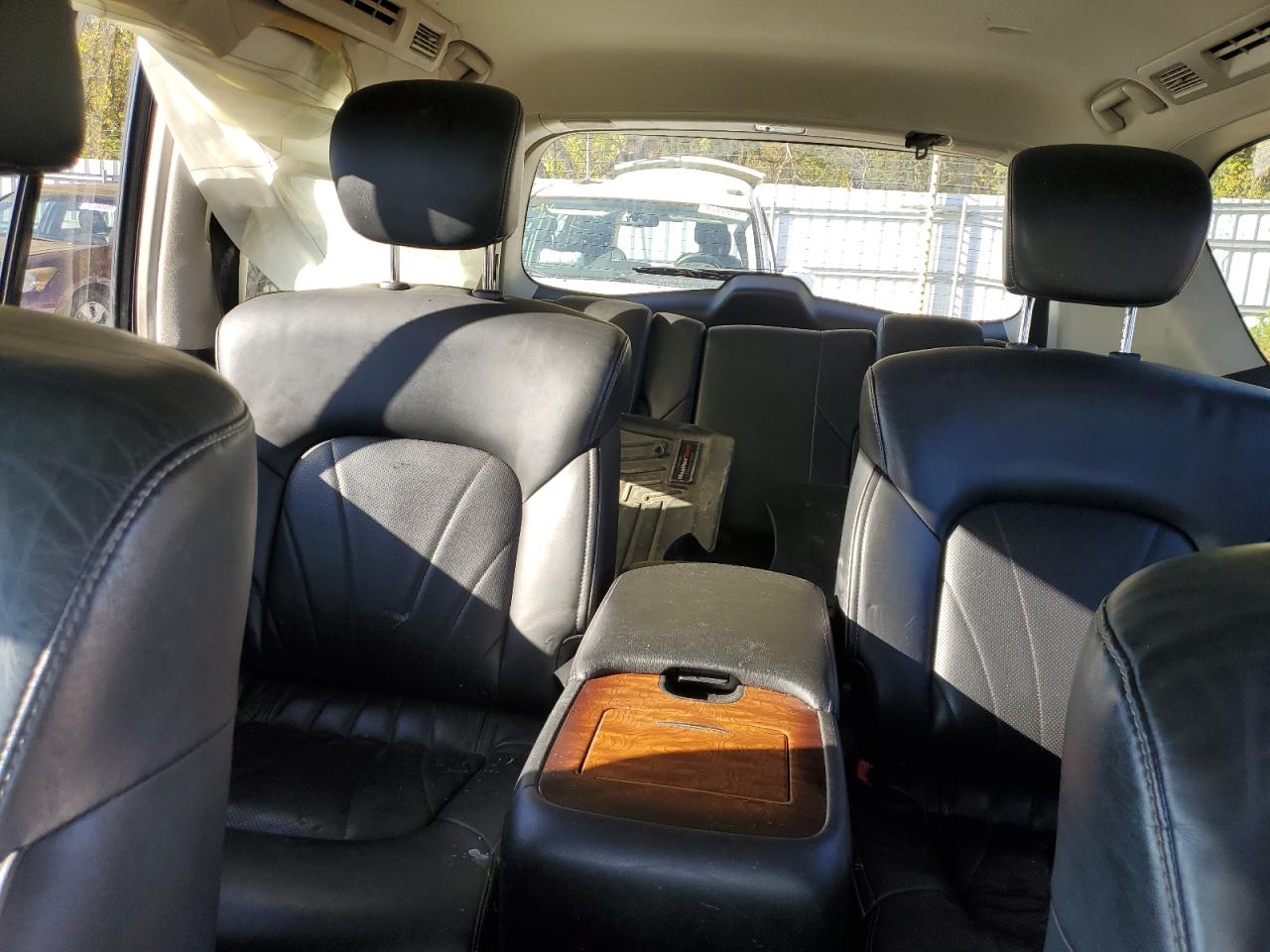 INFINITI QX80 2015 — 11