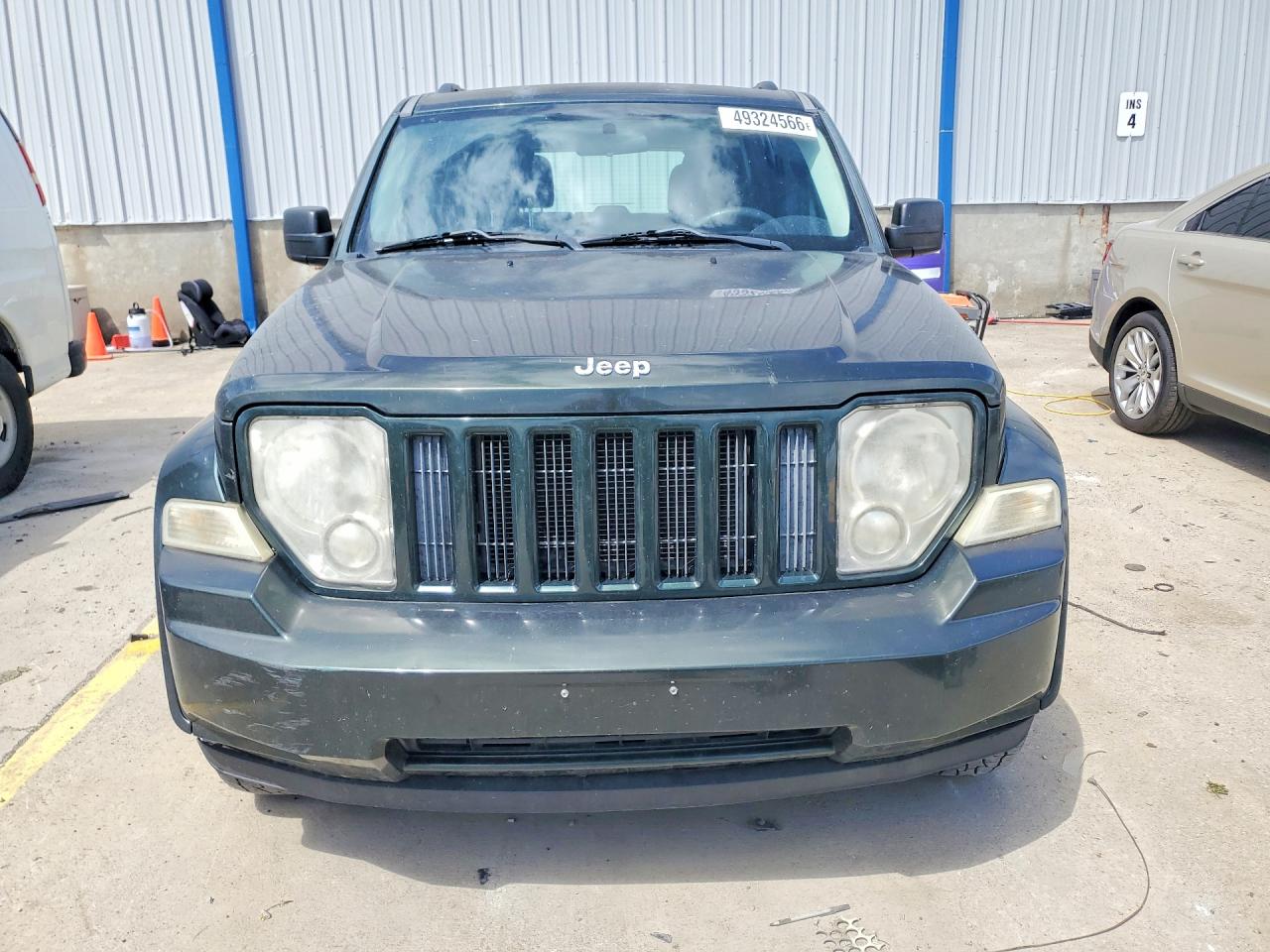 JEEP LIBERTY 2011 — 6
