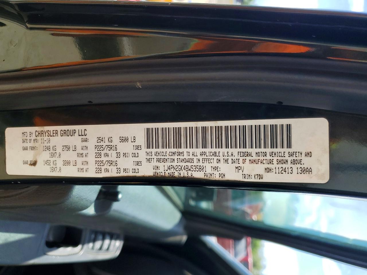 JEEP LIBERTY 2011 — 14