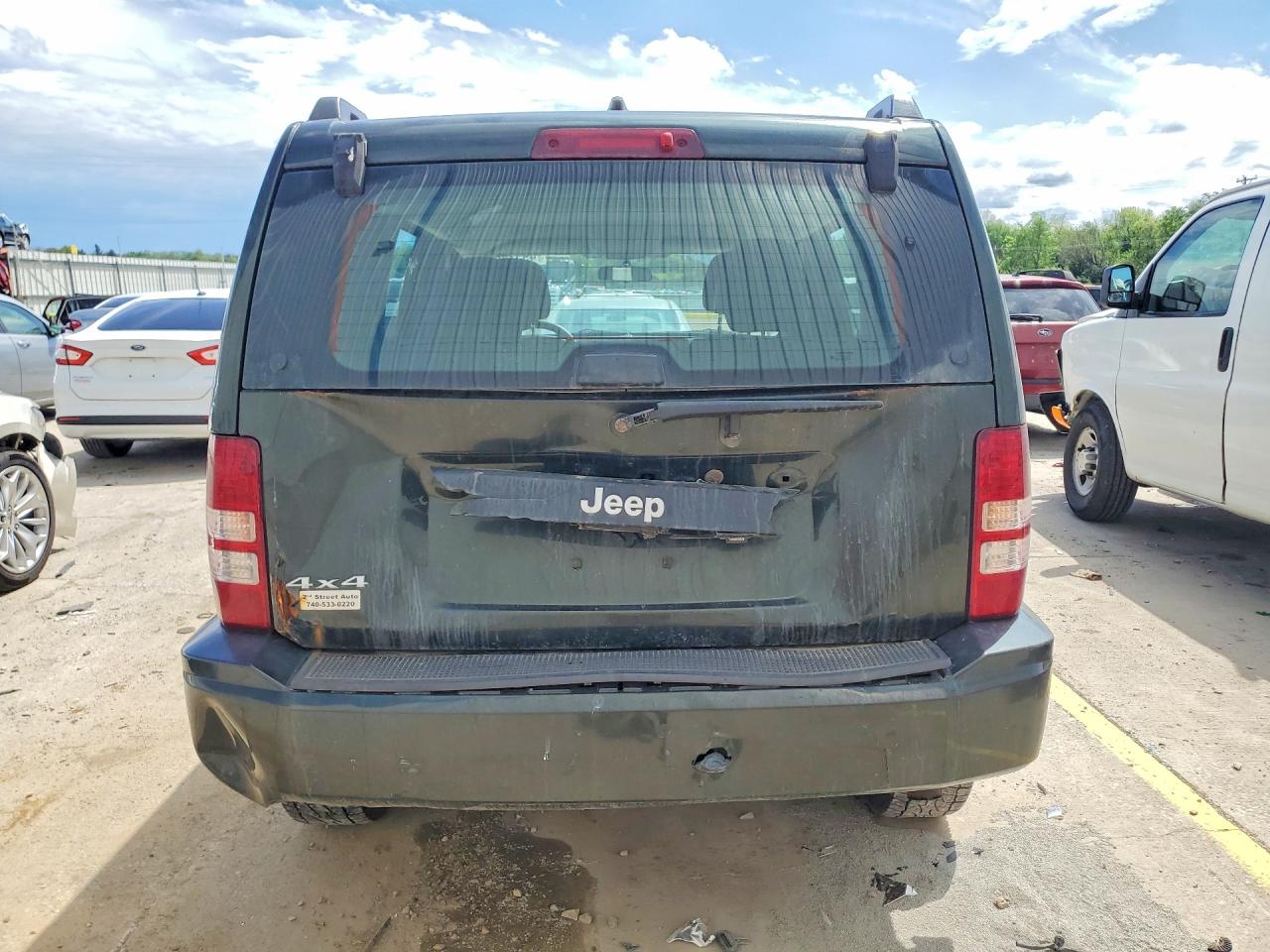 JEEP LIBERTY 2011 — 7