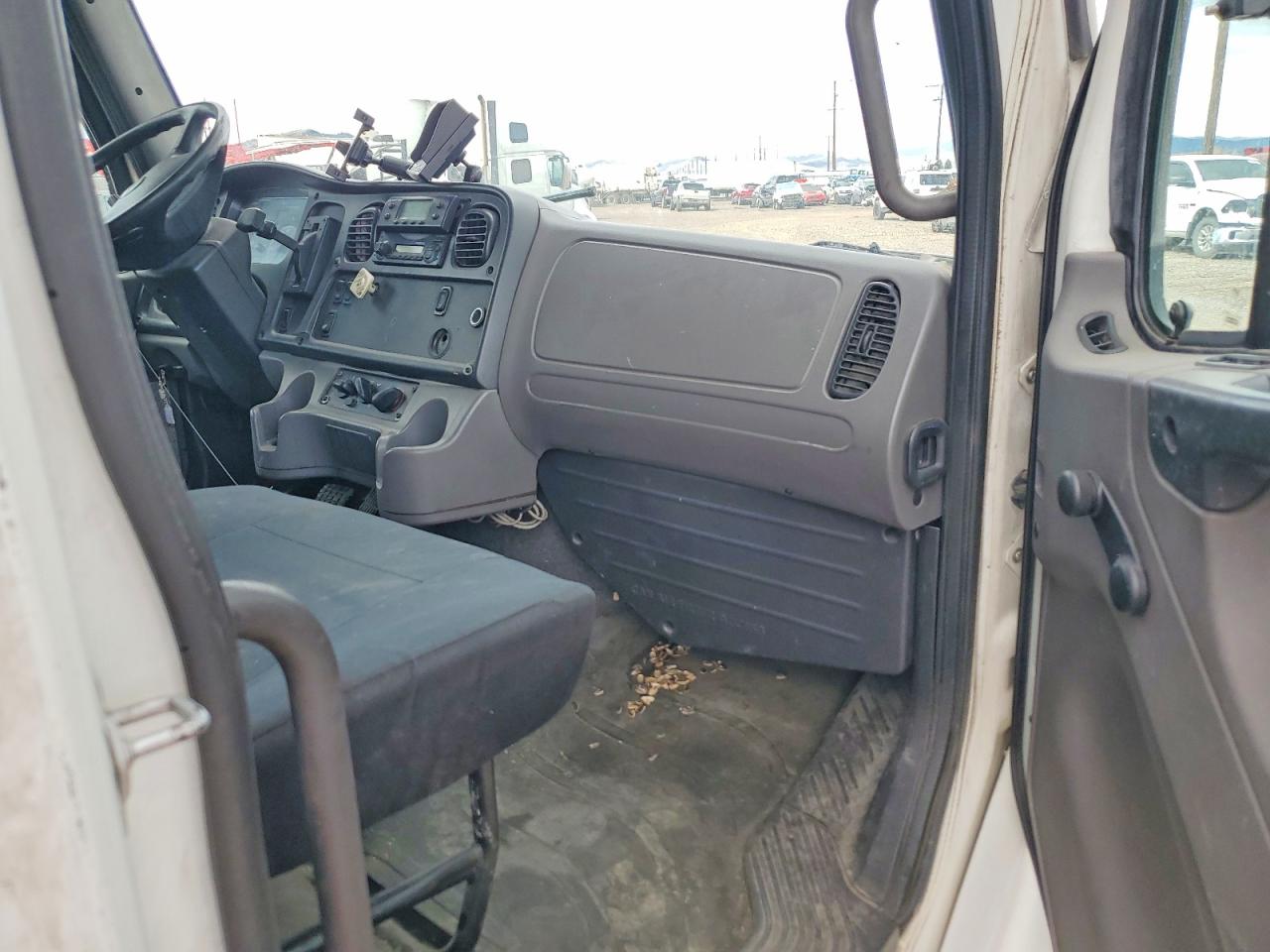 FREIGHTLINER M2 2014 — 6