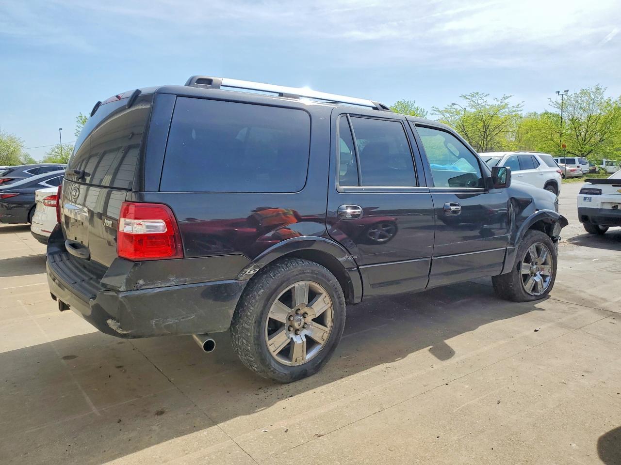 FORD EXPEDITION 2010 — 4
