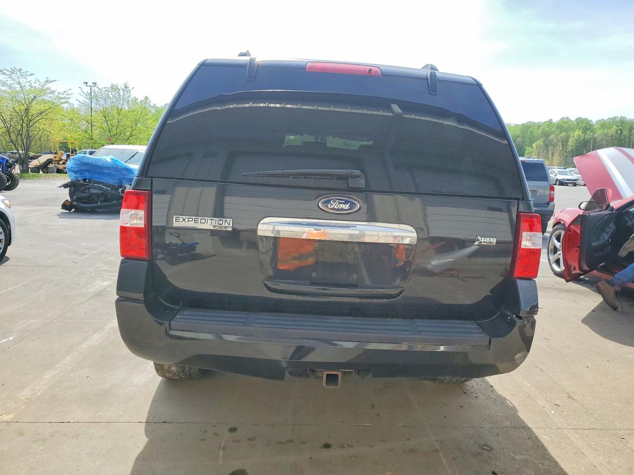 FORD EXPEDITION 2010 — 7