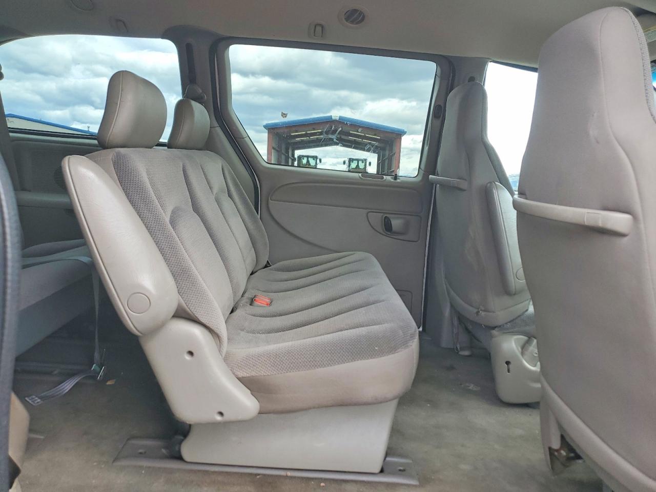 DODGE GRAND CARAVAN 2003 — 12