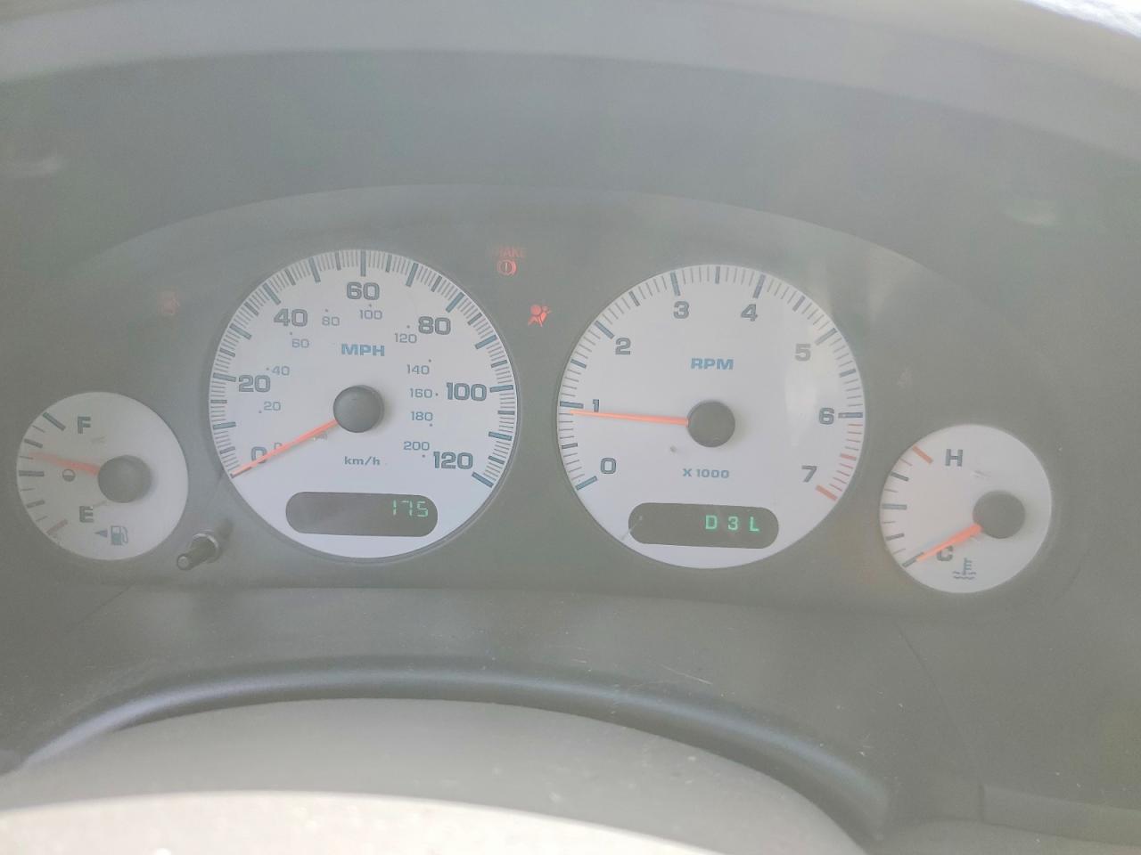 DODGE GRAND CARAVAN 2003 — 10