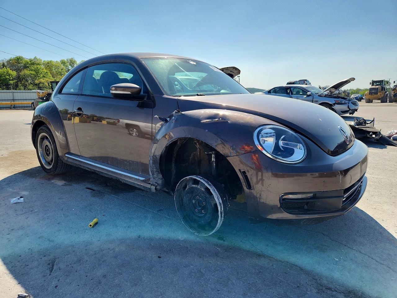 VOLKSWAGEN BEETLE 2013 — 5