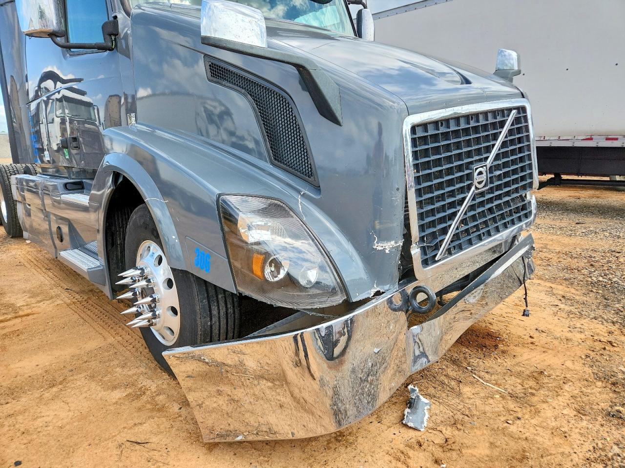 VOLVO VNL 2019 — 10