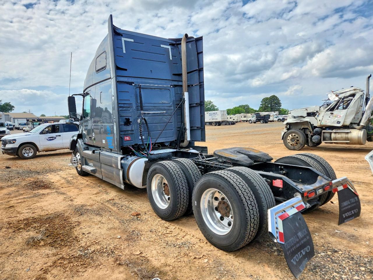 VOLVO VNL 2019 — 4