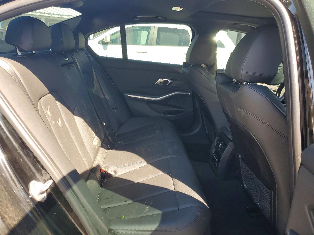 BMW 330XI 2020 — 11