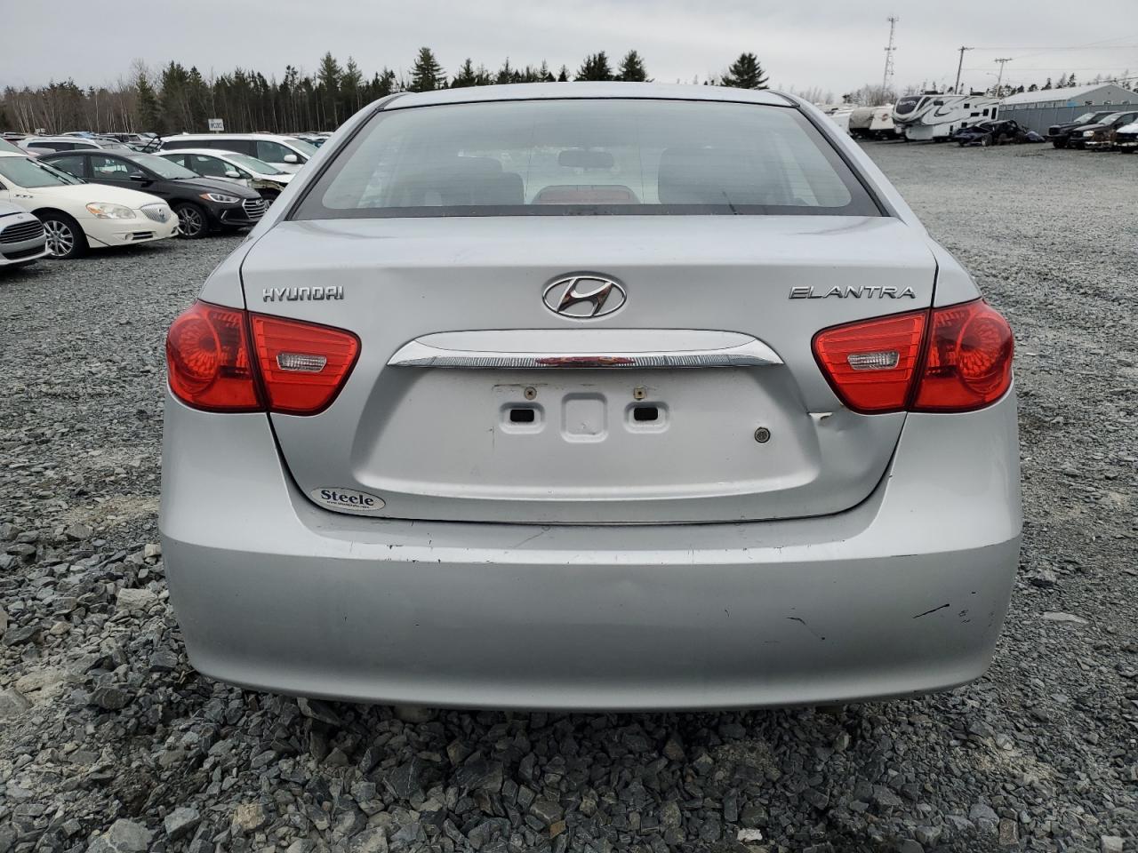 HYUNDAI ELANTRA 2010 — 7