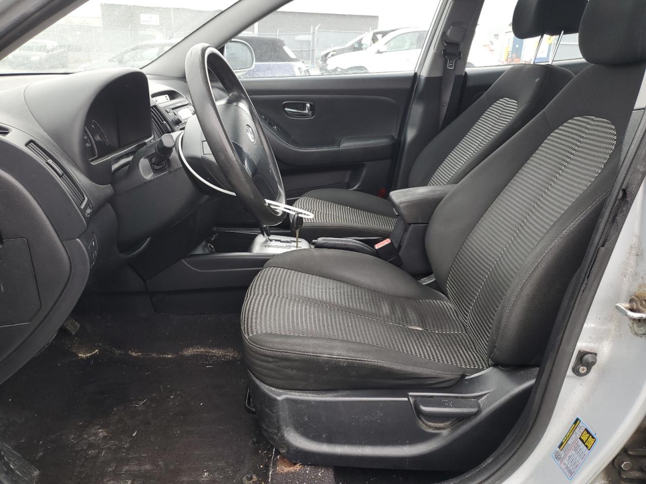 HYUNDAI ELANTRA 2010 — 8