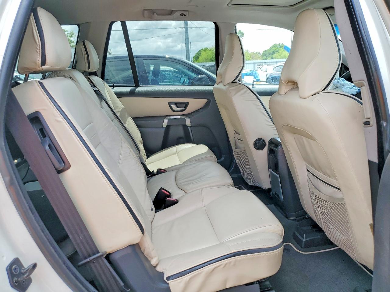 VOLVO XC90 2010 — 12