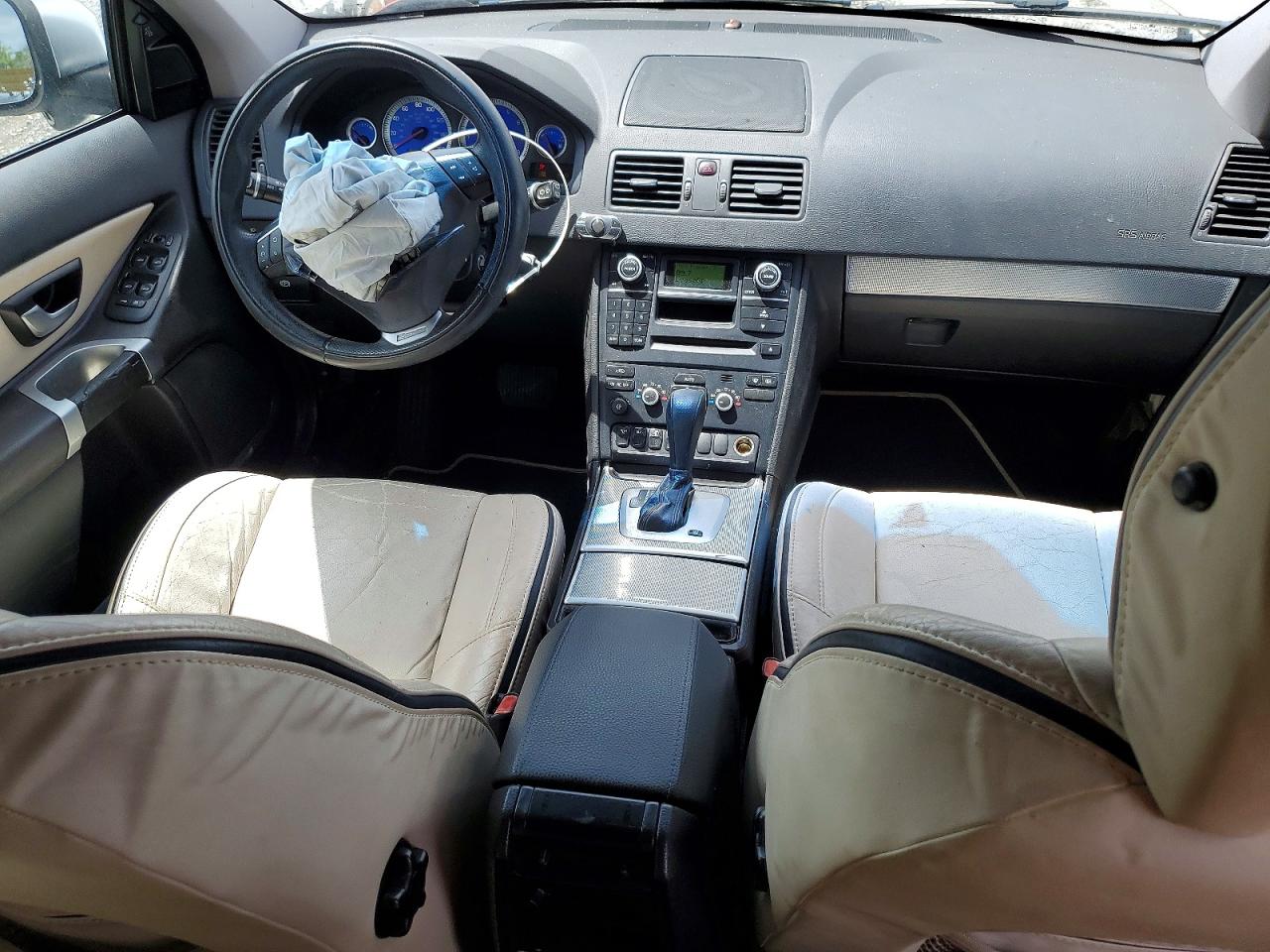 VOLVO XC90 2010 — 9