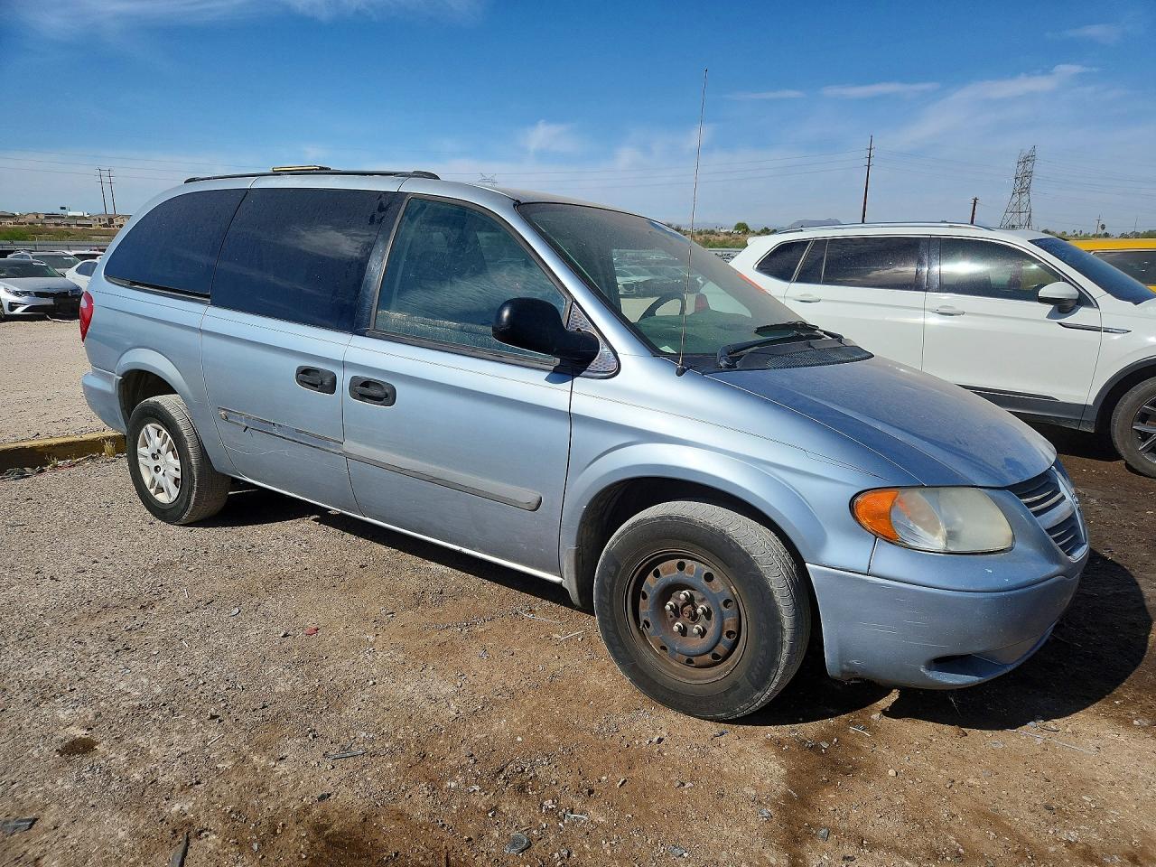 DODGE GRAND CARAVAN 2005 — 5