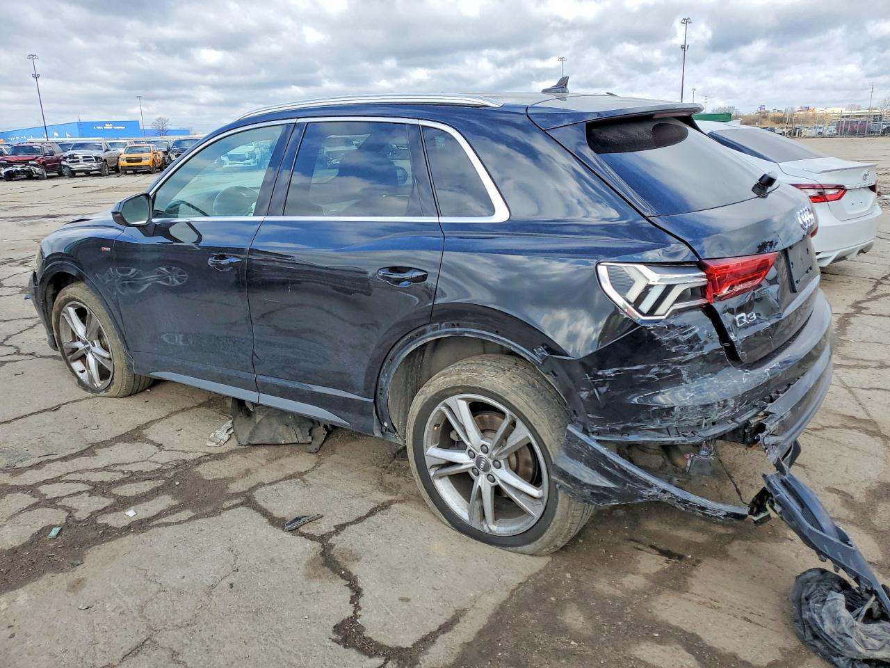 AUDI Q3 2021 — 3