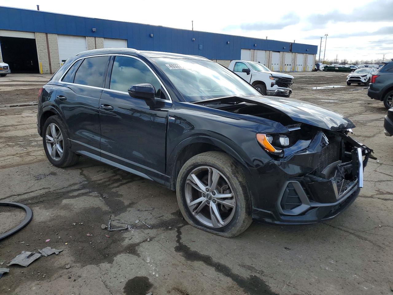 AUDI Q3 2021 — 5