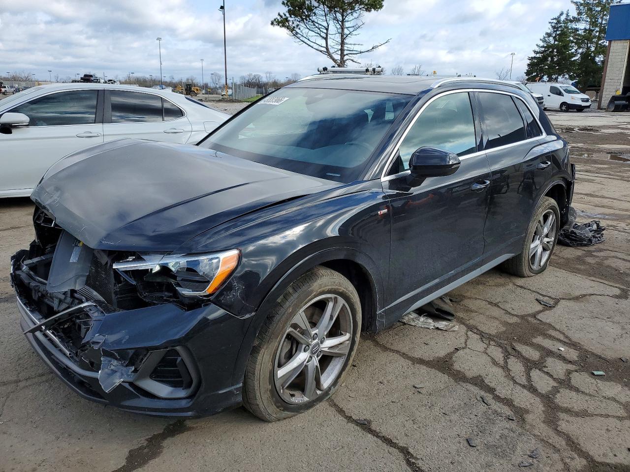 AUDI Q3 2021 — 2