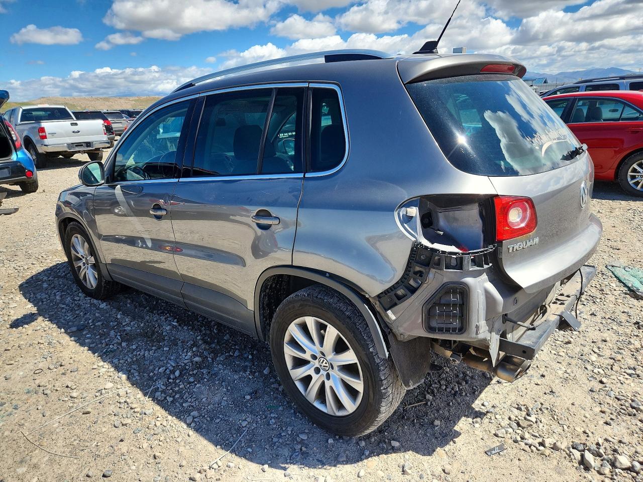VOLKSWAGEN TIGUAN 2009 — 3