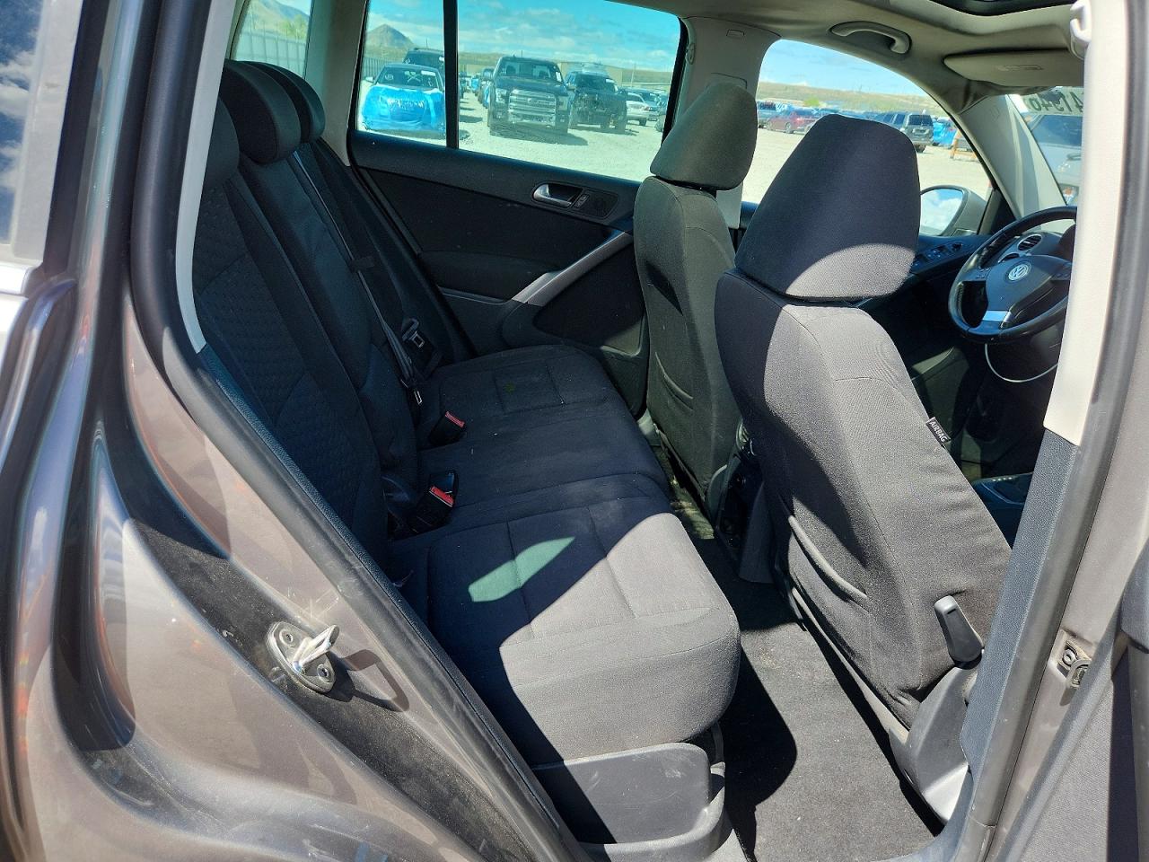 VOLKSWAGEN TIGUAN 2009 — 12