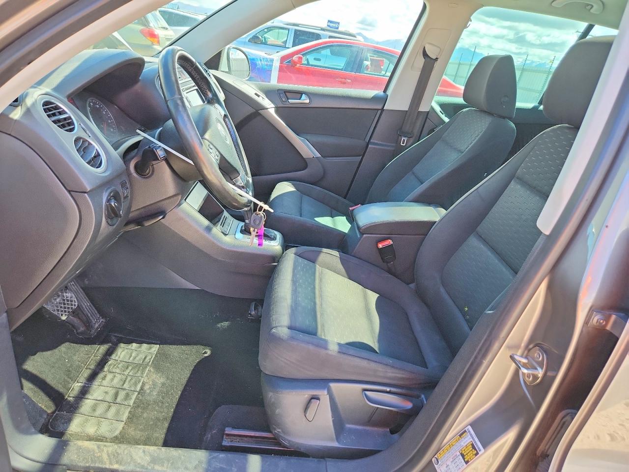 VOLKSWAGEN TIGUAN 2009 — 8