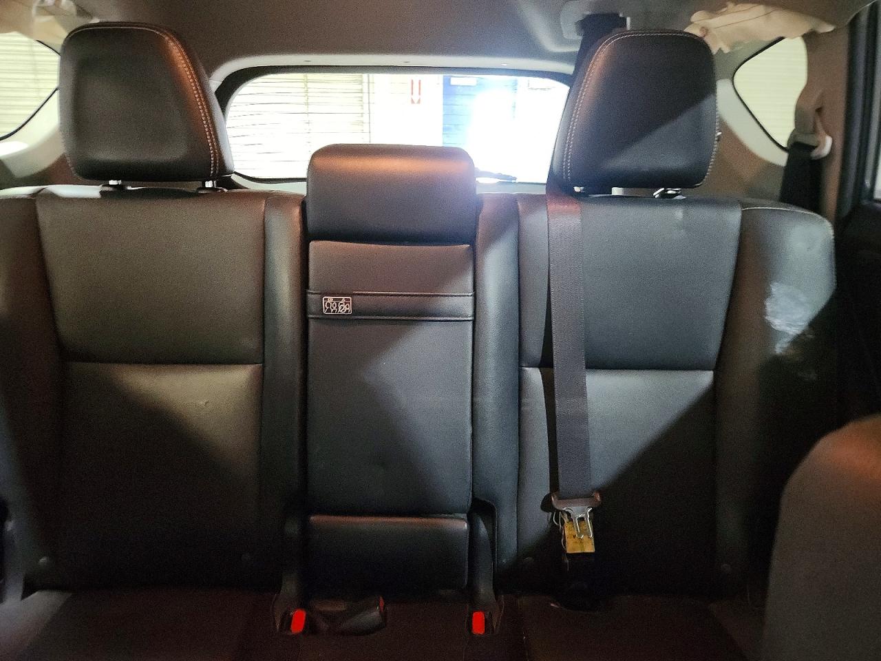 TOYOTA RAV4 HV 2016 — 11