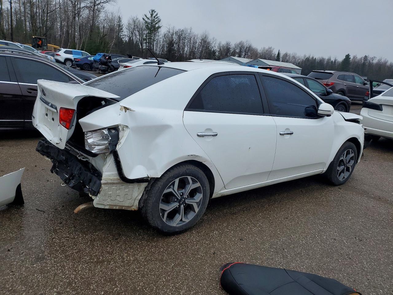 KIA FORTE 2012 — 4