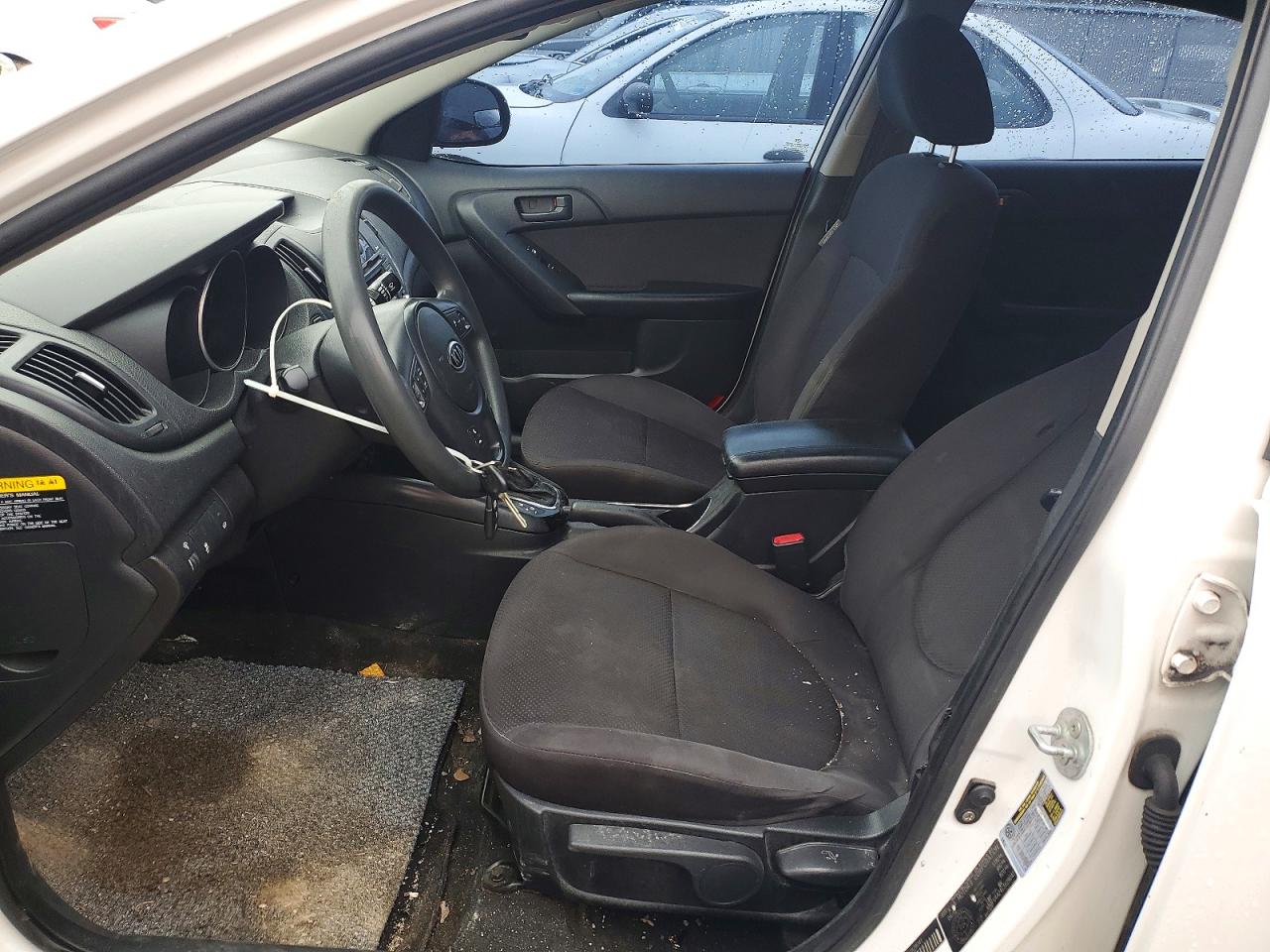 KIA FORTE 2012 — 8