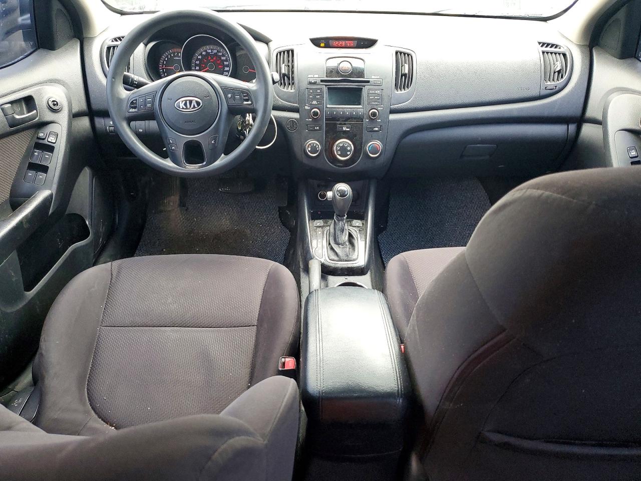 KIA FORTE 2012 — 9