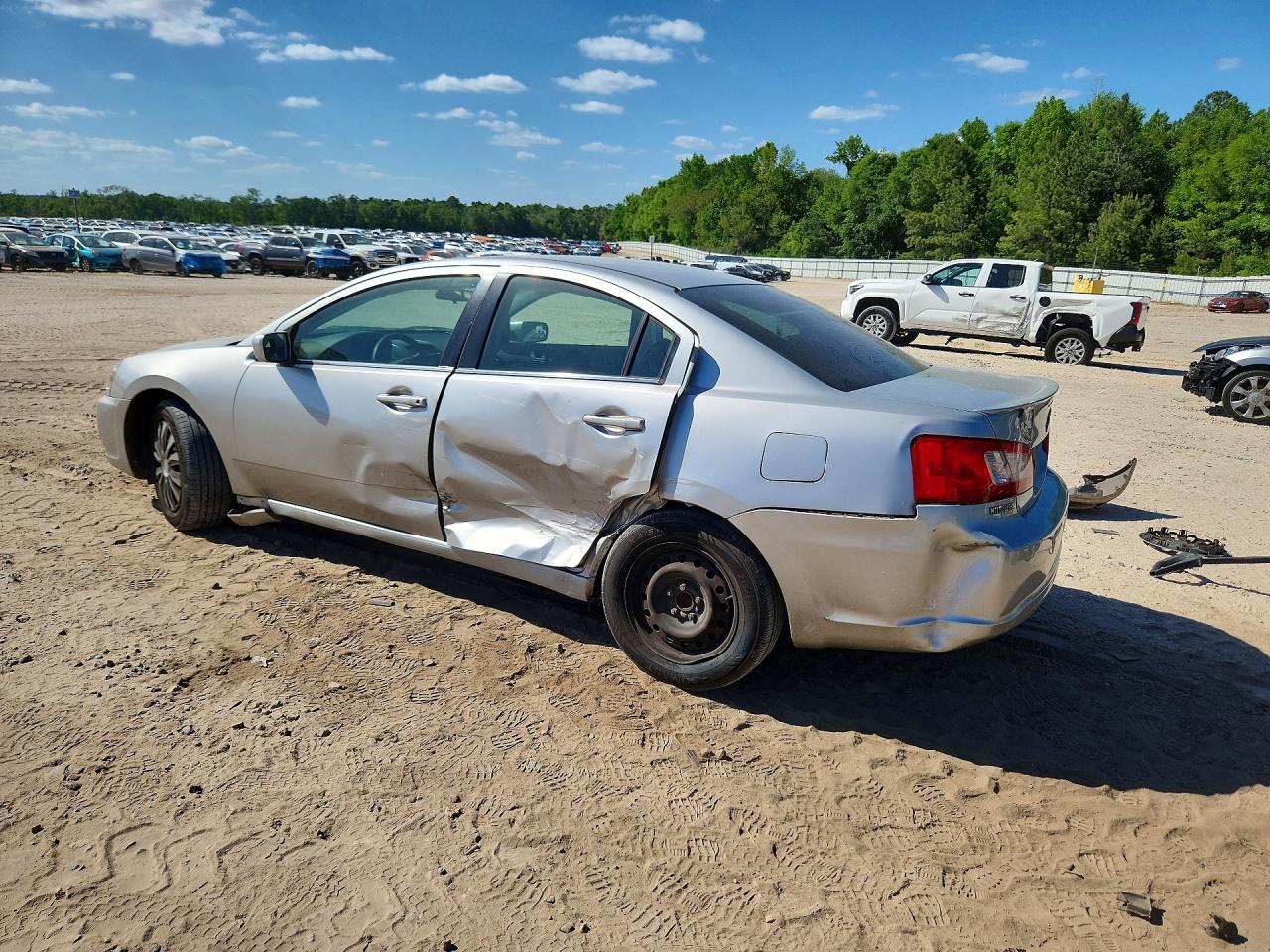 MITSUBISHI GALANT 2012 — 3