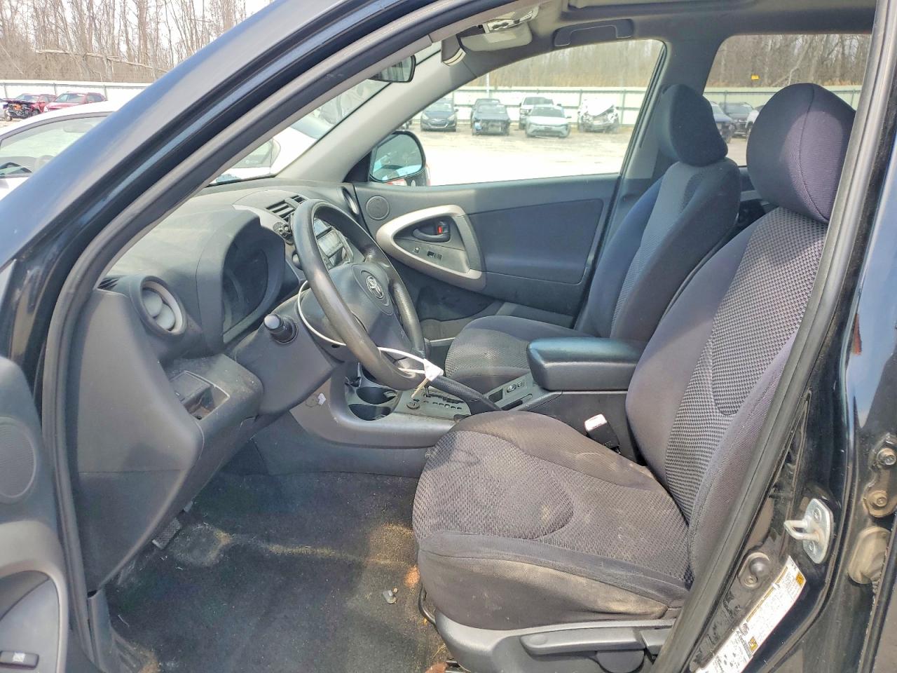 TOYOTA RAV4 2006 — 8