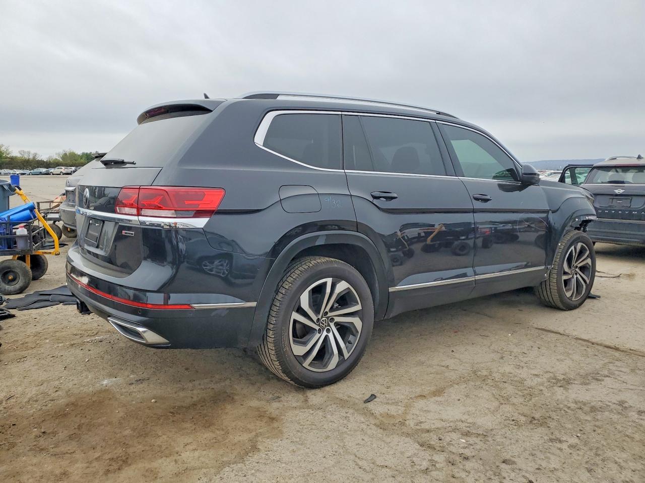 VOLKSWAGEN ATLAS 2021 — 4