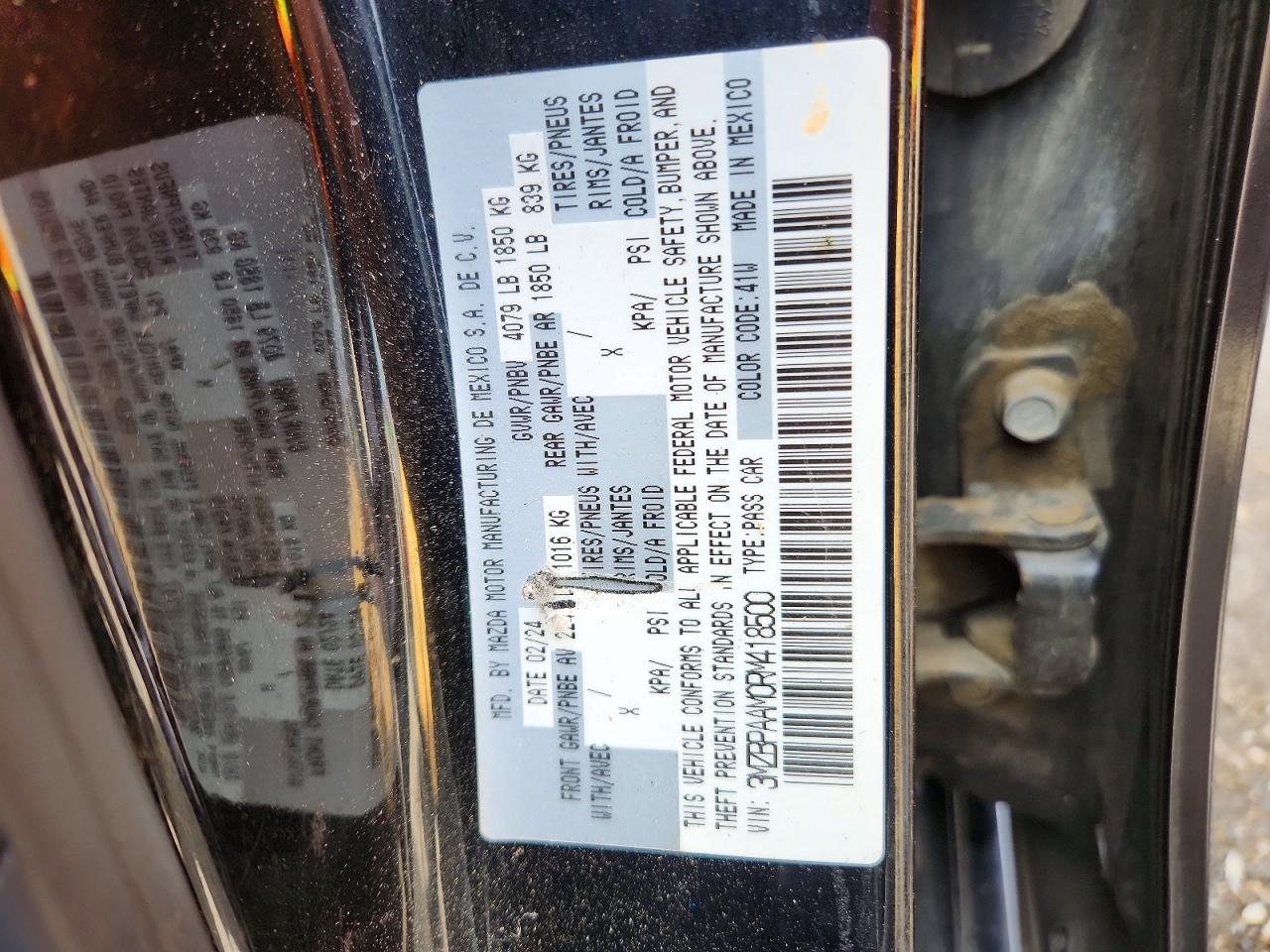 MAZDA 3 2024 — 13