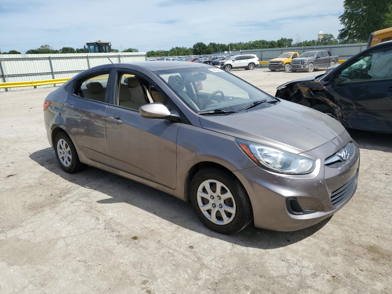 2013 HYUNDAI ACCENT GLS