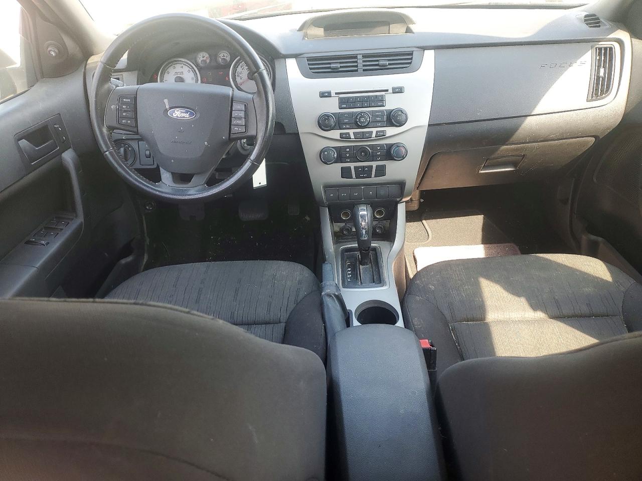 FORD FOCUS 2011 — 9
