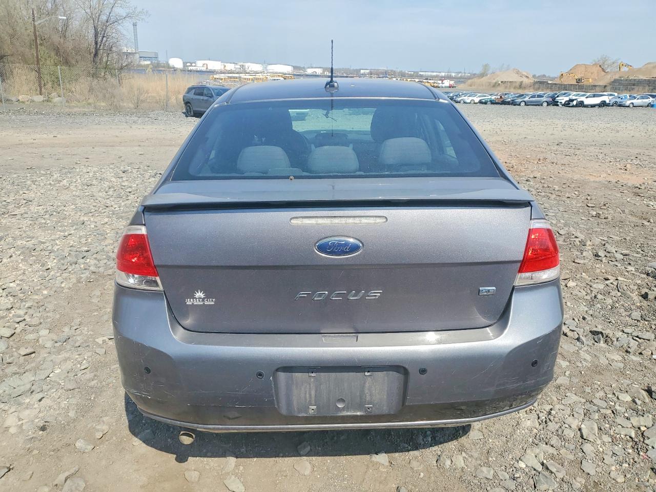 FORD FOCUS 2011 — 7